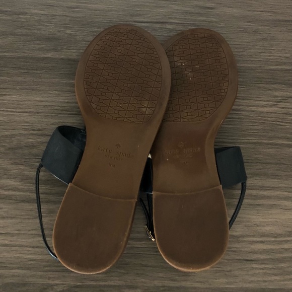 Kate Spade Carolina Leather Thong Sandals. - Picture 5 of 8